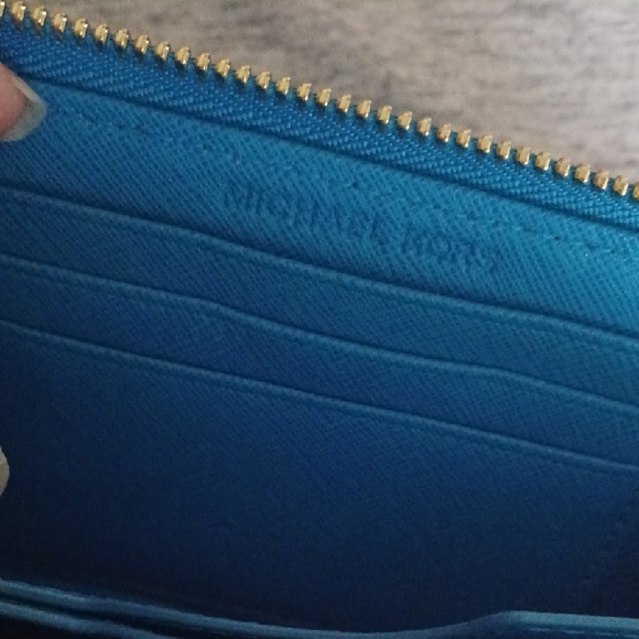 SOLD 12/25 !! - Picture 9 of 9